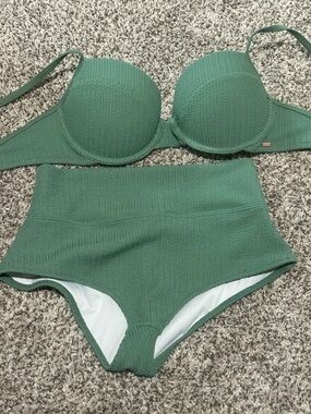 Victoria’s Secret pink swimsuit green M top S bottom worn once